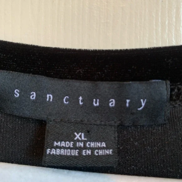 Sanctuary velvet stretchy T-shirt. EUC, black, size XL. - Picture 4 of 4